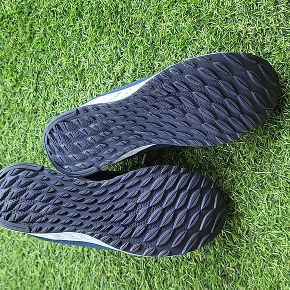 New Balance Fresh Foam Navy Blue Running Shoes Size 11 - Picture 5 of 8